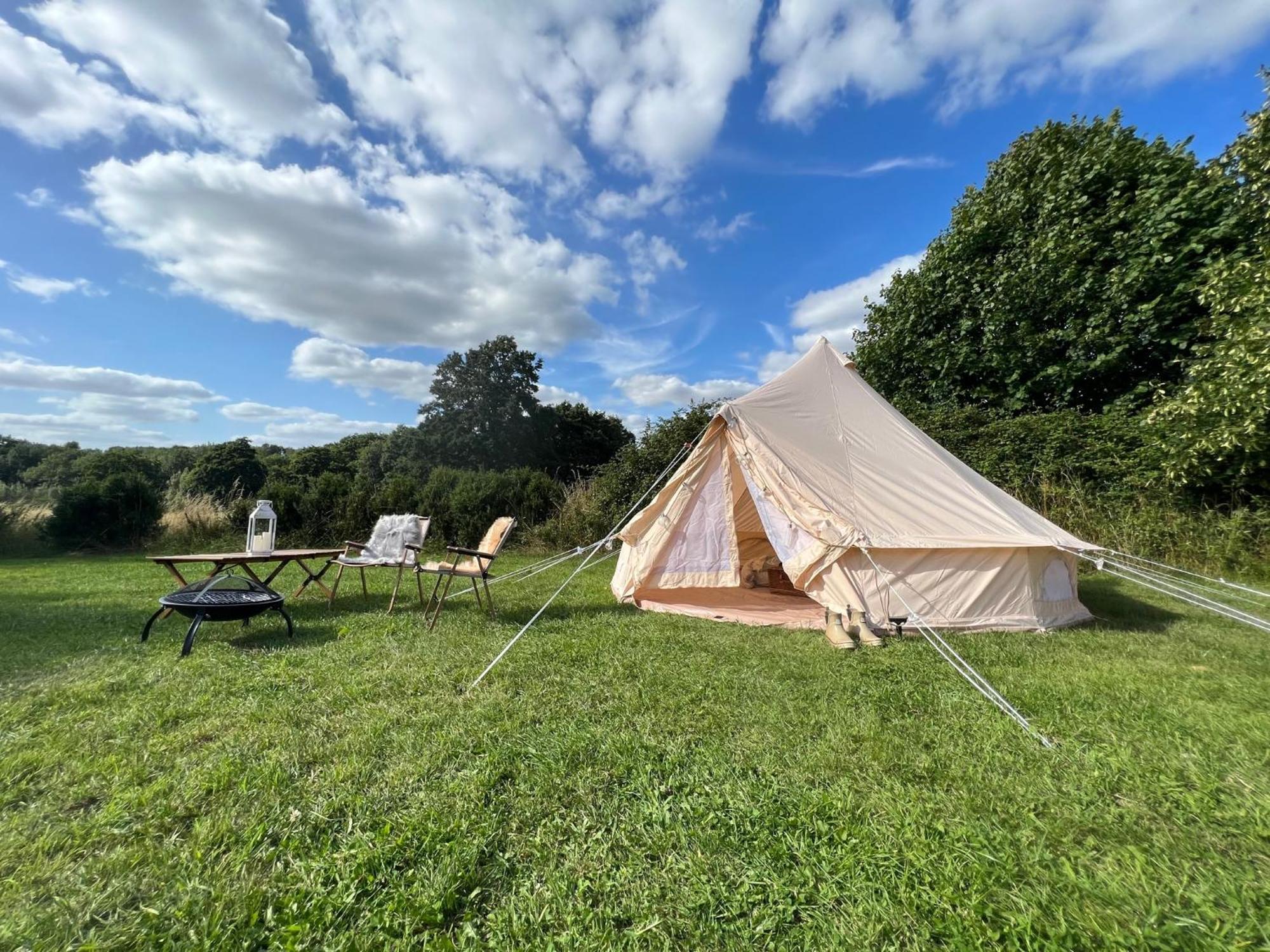 Bell Tent 4M And 7M Fossewold Cotswold Camping Moreton-in-Marsh Exterior foto